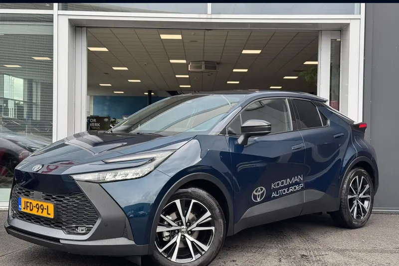 Toyota C-HR (2025)