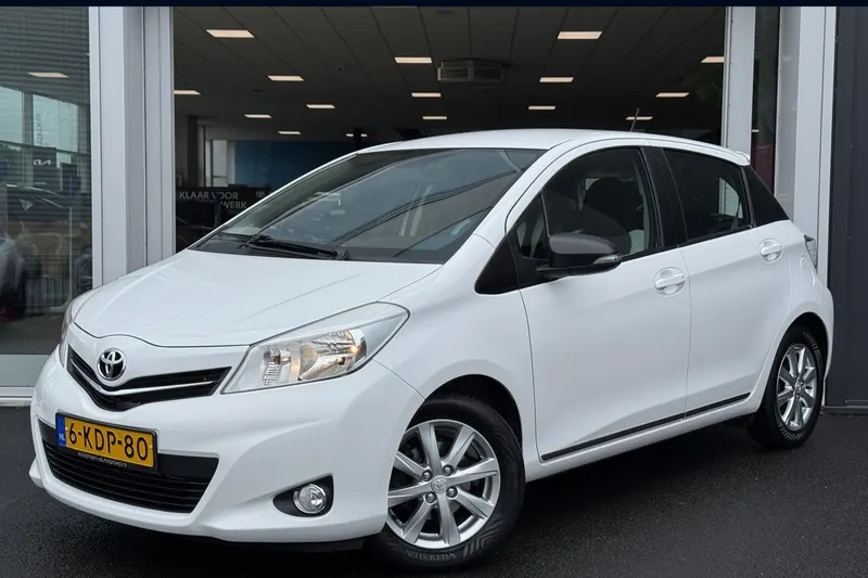 Toyota Yaris (2013)