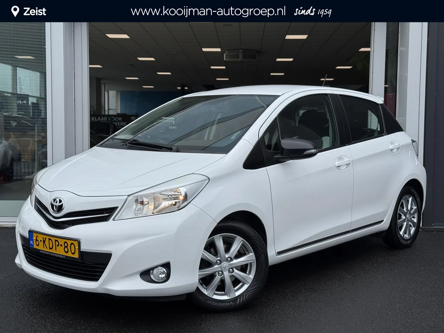 Toyota Yaris (2013) — foto 1