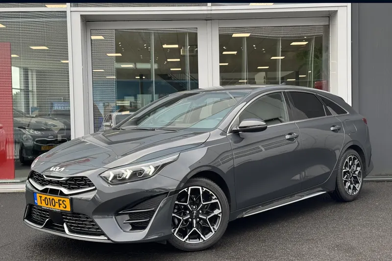 Kia ProCeed (2023)
