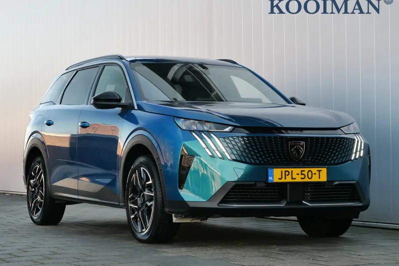 Peugeot 5008 (2025)