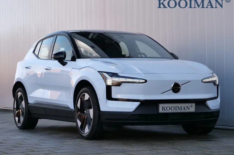Volvo EX30 (2024)