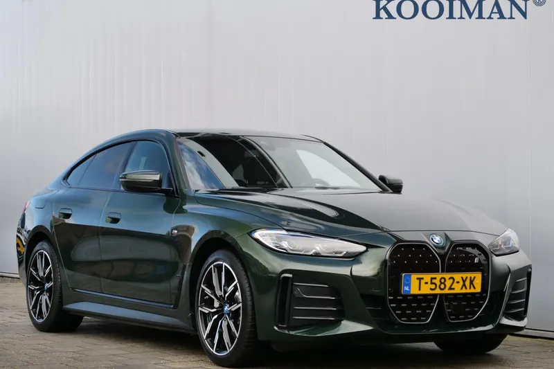 BMW i4 (2023)