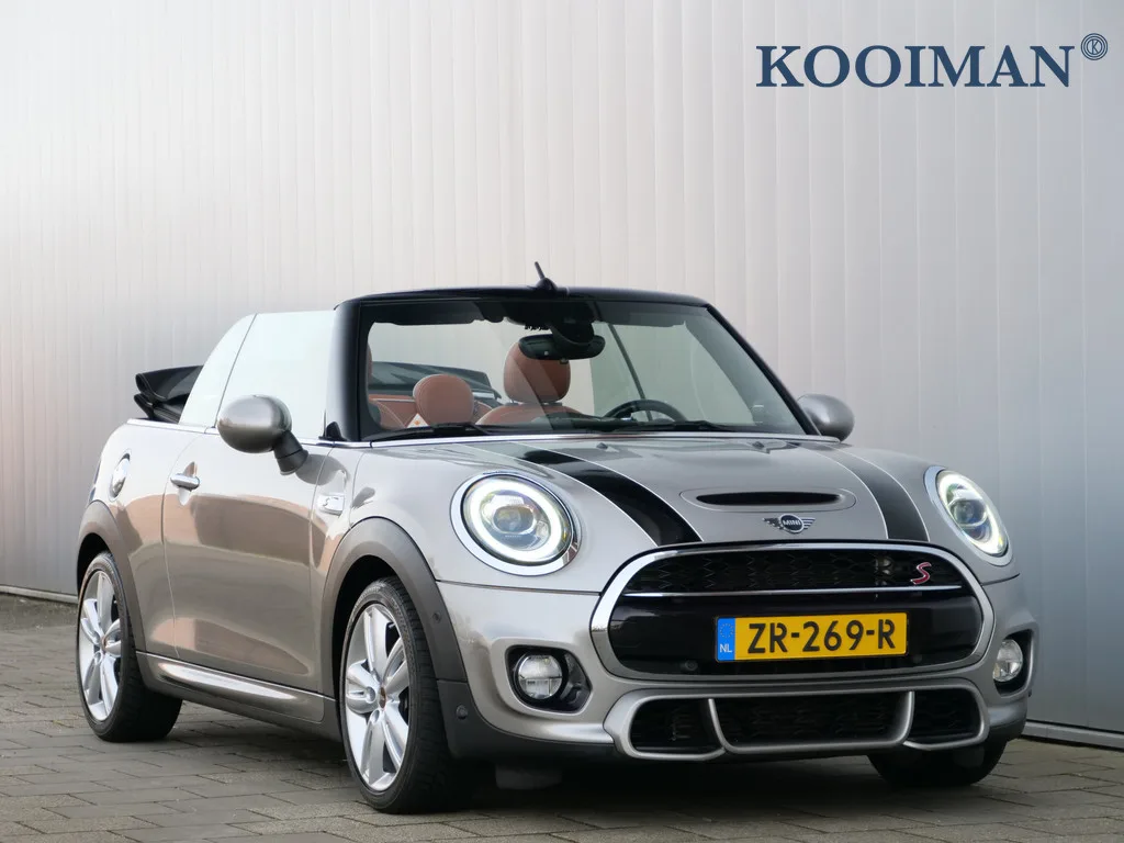 MINI Cabrio (2019) — foto 1