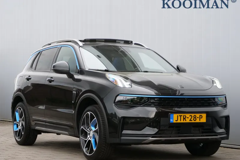Lynk & Co 01 (2023)
