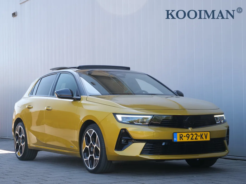 Opel Astra (2022) — foto 1
