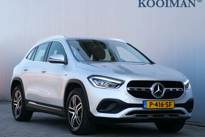 Mercedes-Benz GLA (2021)