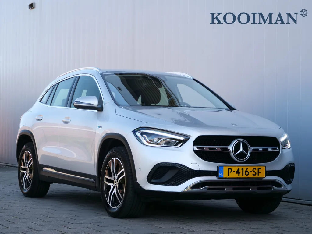 Mercedes-Benz GLA (2021) — foto 1