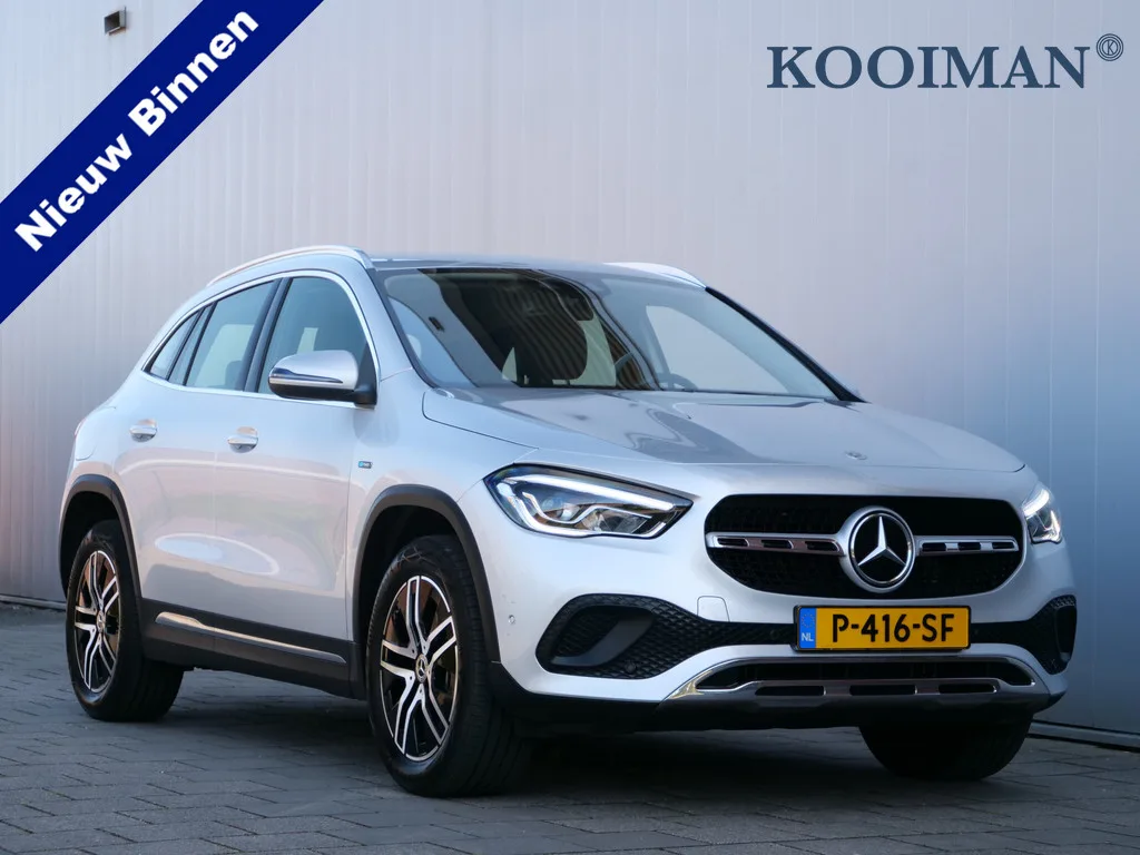 Mercedes-Benz GLA (2021) — foto 1