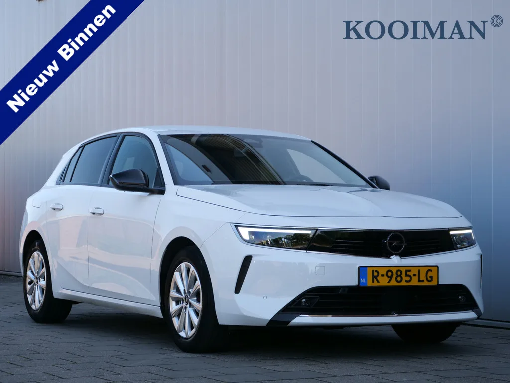 Opel Astra (2022) — foto 1