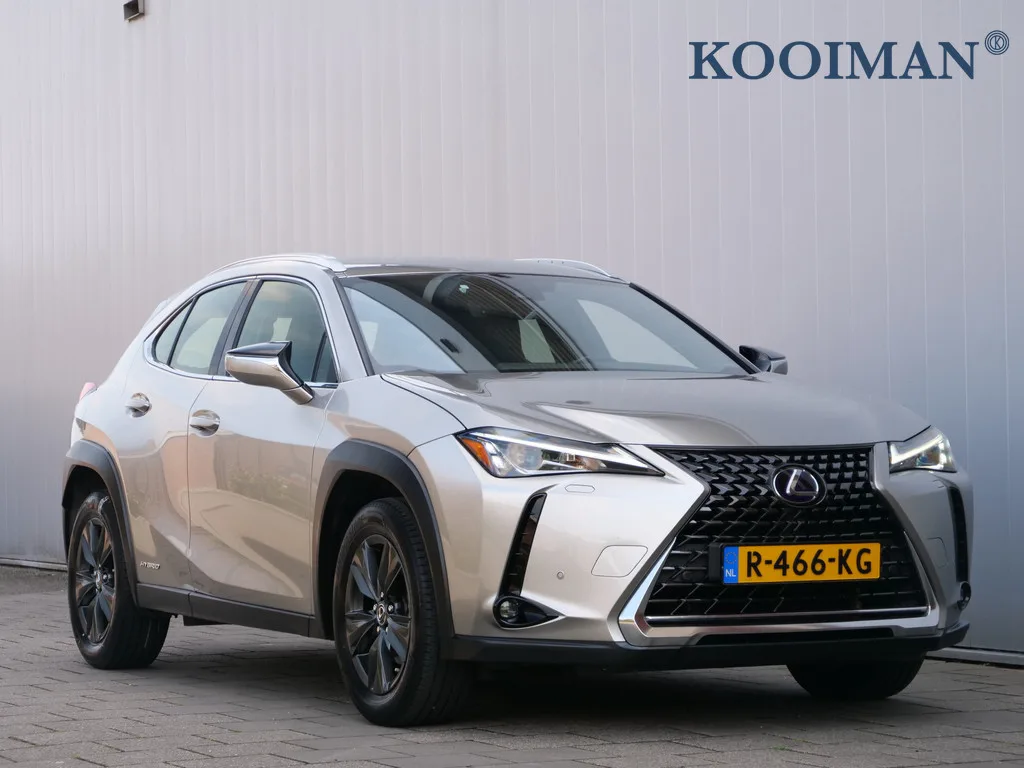 Lexus UX (2020) — foto 1