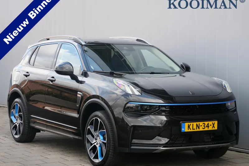 Lynk & Co 01 (2023)