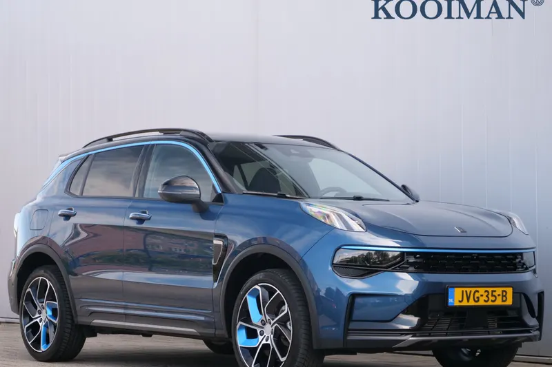 Lynk & Co 01 (2023)
