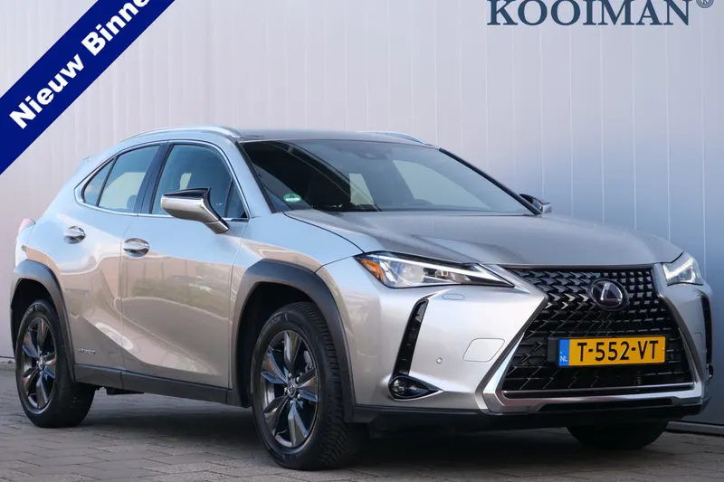 Lexus UX (2022)