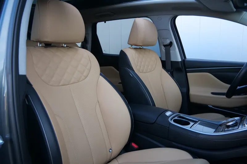 Hyundai Santa Fe (2023)