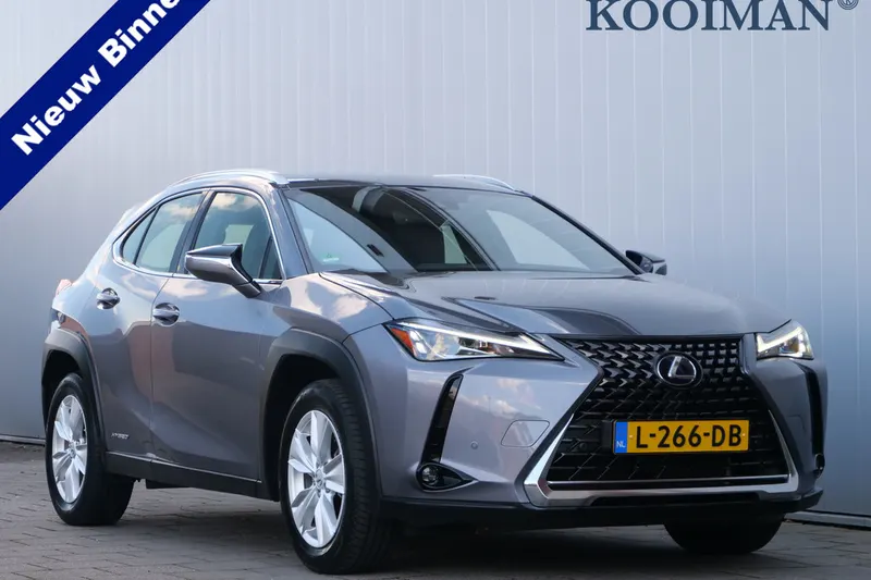 Lexus UX (2020)