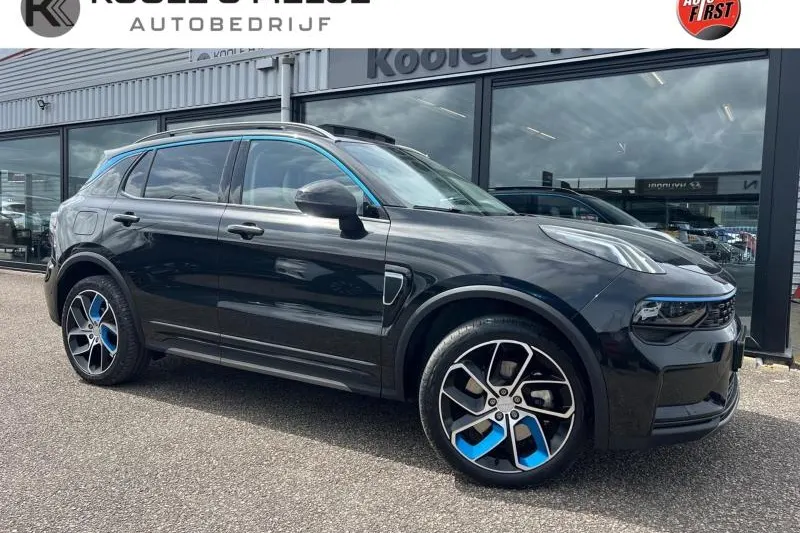 Lynk & Co 01 (2023)