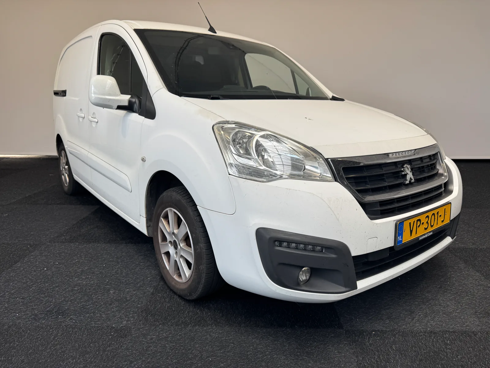 Peugeot Partner (2015) — foto 1