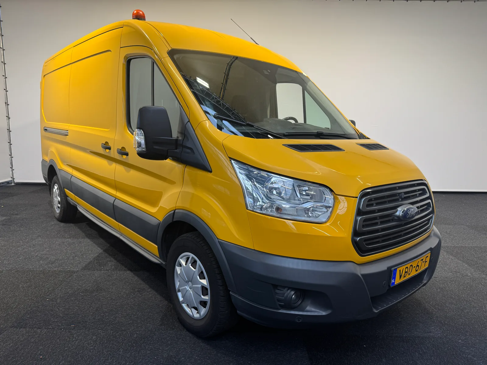 Ford Transit (2019) — foto 1