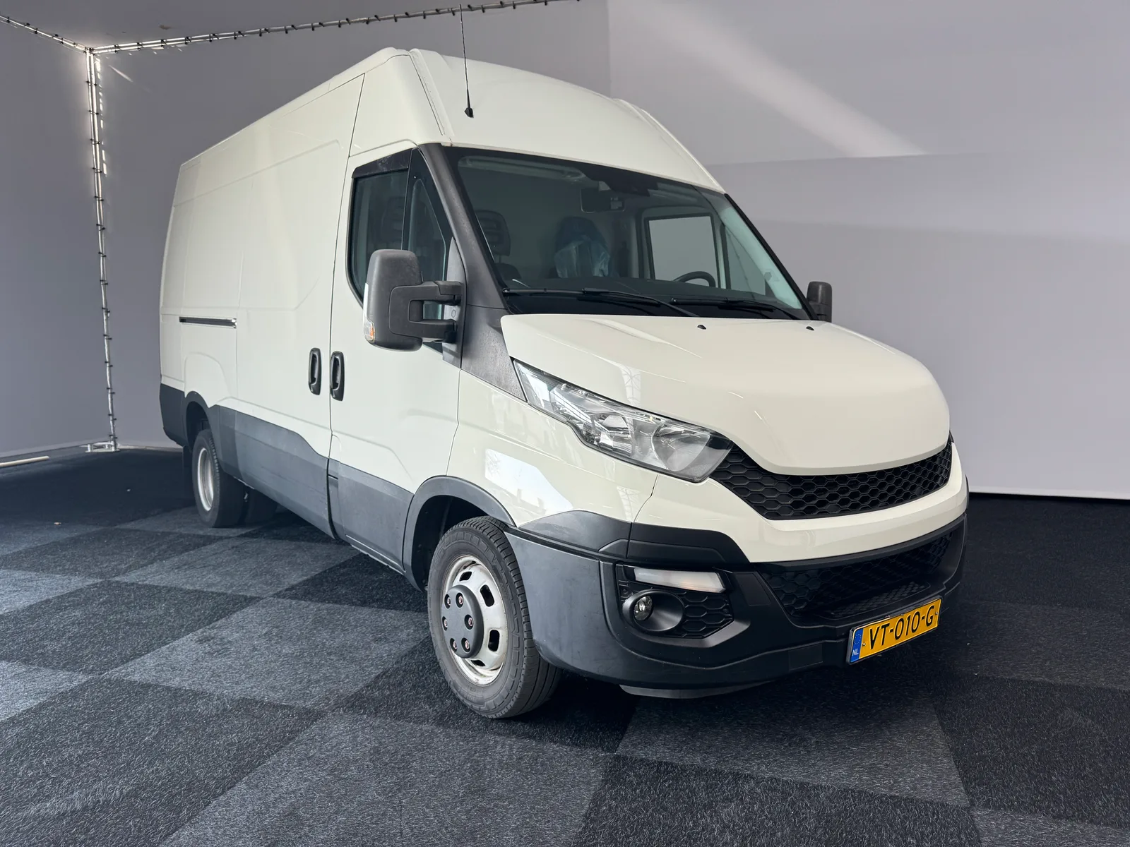 Iveco 35c17 L2h2 (2016) — foto 1