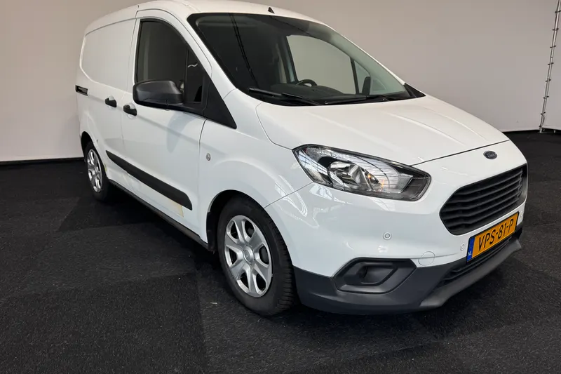 Ford Transit Courier (2022)