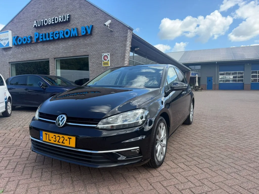 Volkswagen Golf (2017) — foto 1