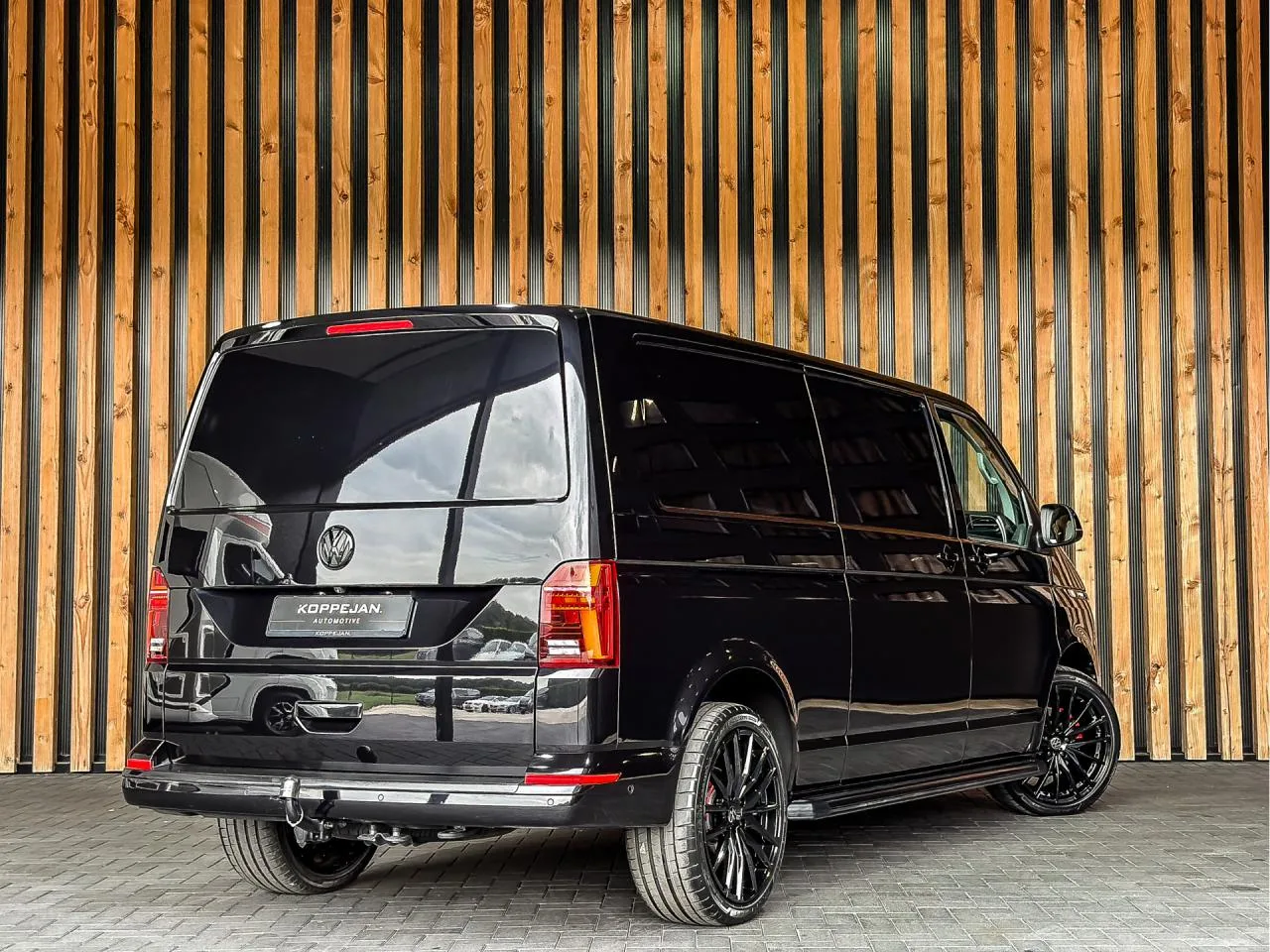 Volkswagen Transporter (2024) — foto 1