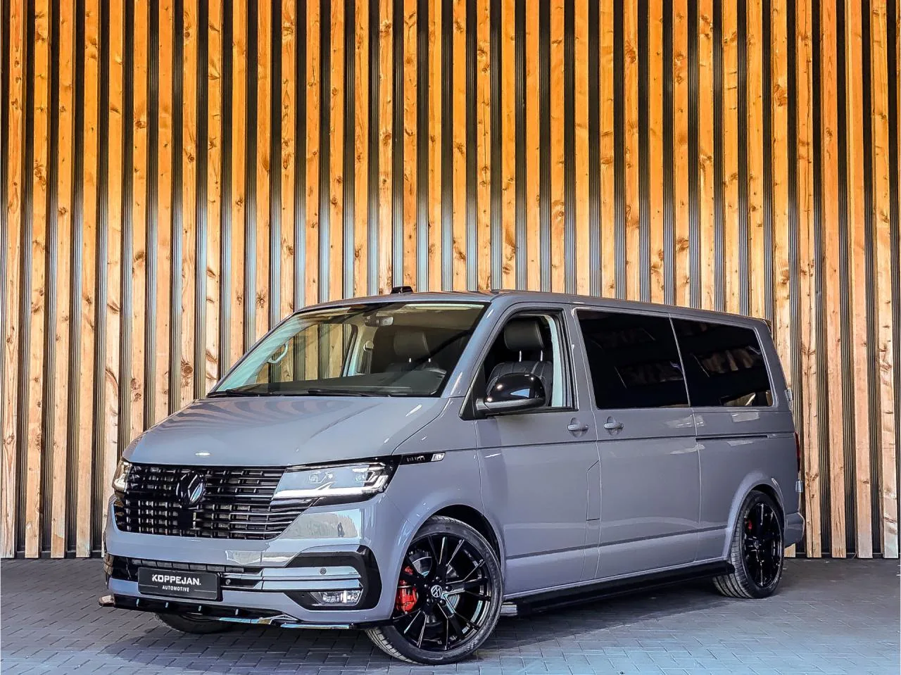 Volkswagen Transporter (2024) — foto 1