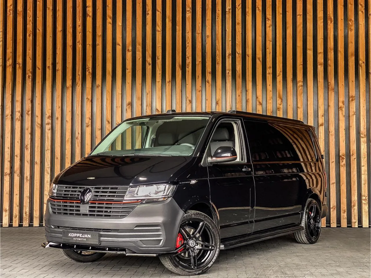Volkswagen Transporter (2021) — foto 1