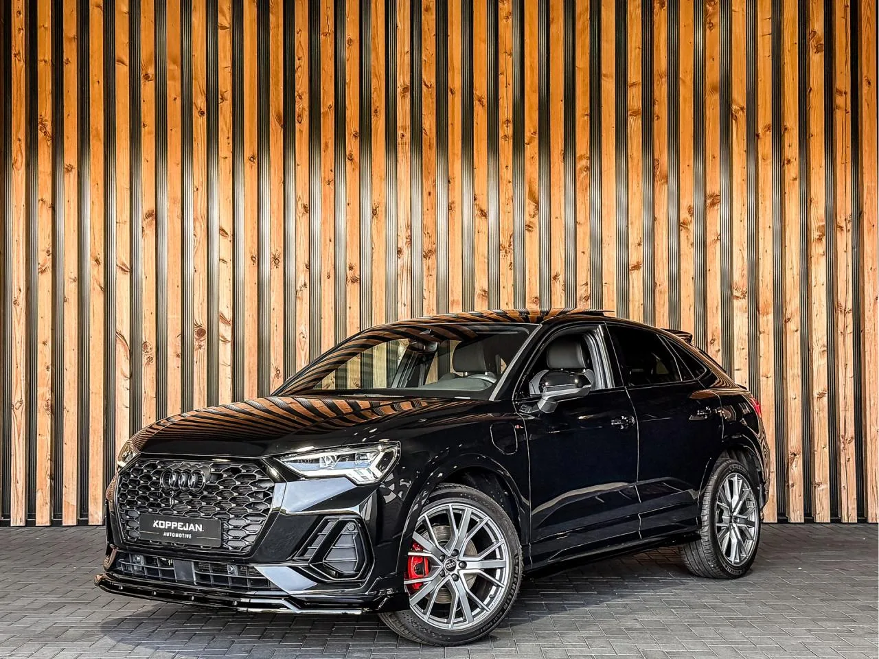 Audi Q3 Sportback (2023) — foto 1