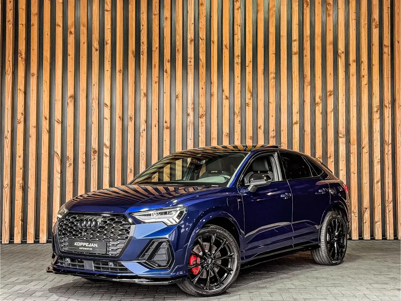 Audi Q3 Sportback (2023) — foto 1