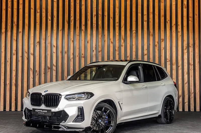 BMW X3 (2023)