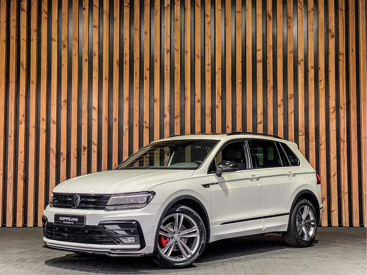Volkswagen Tiguan (2018) — foto 1