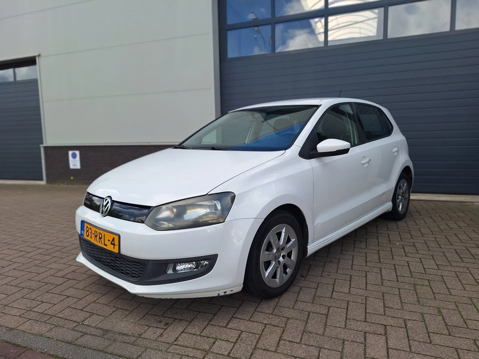 Volkswagen Polo (2011) — foto 1