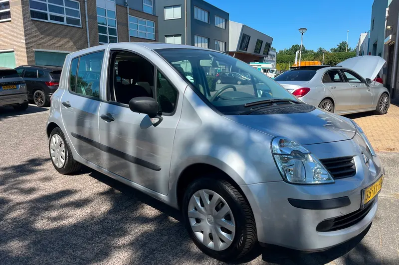 Renault Modus (2007)