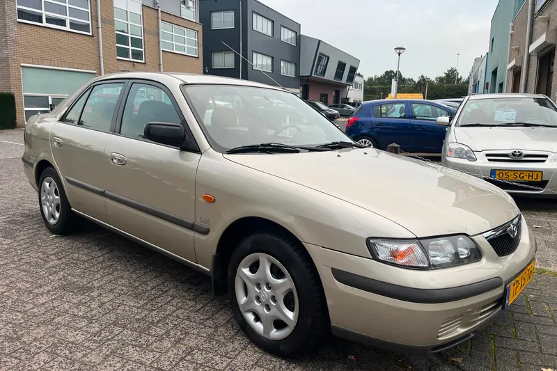 Mazda 626 (1998)