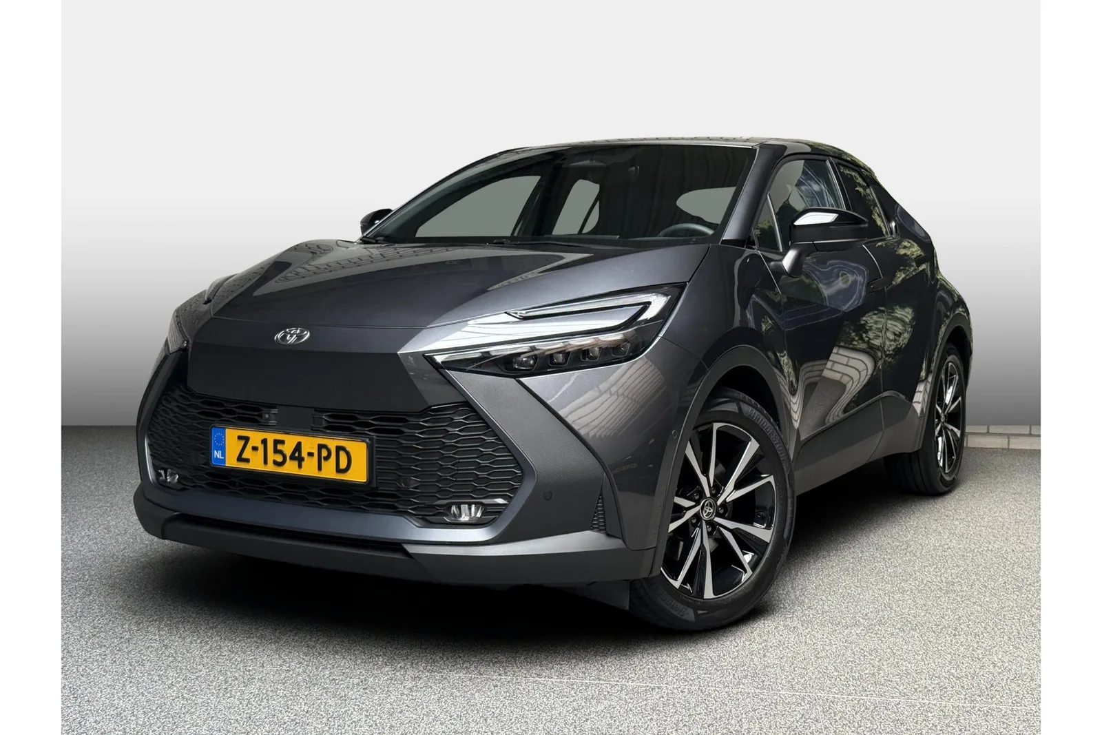 Toyota C-HR (2024) — foto 1