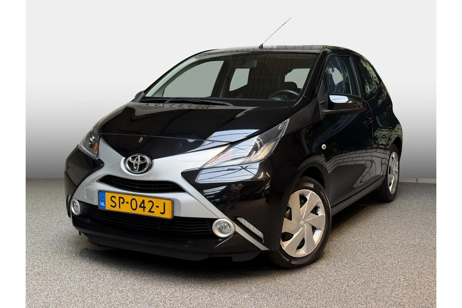 Toyota Aygo (2018) — foto 1