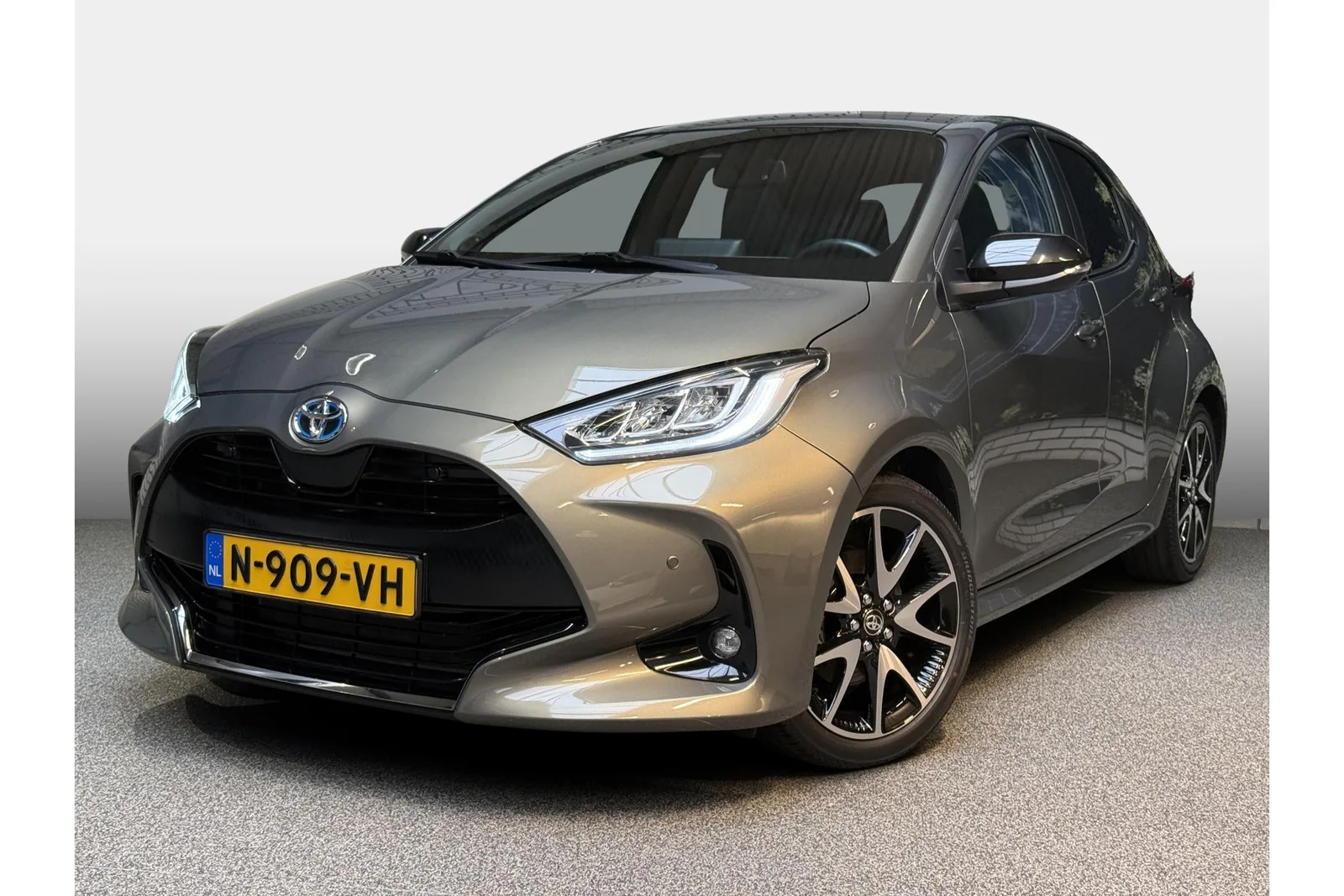 Toyota Yaris (2022) — foto 1
