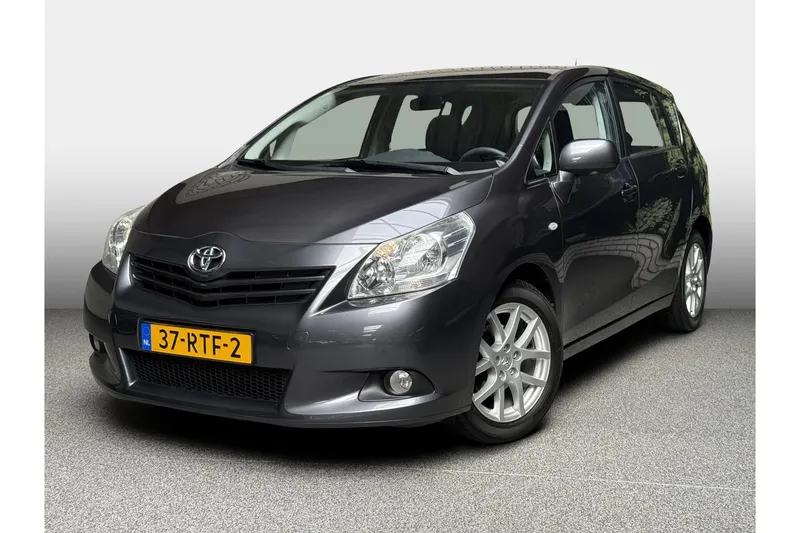 Toyota Verso (2011)