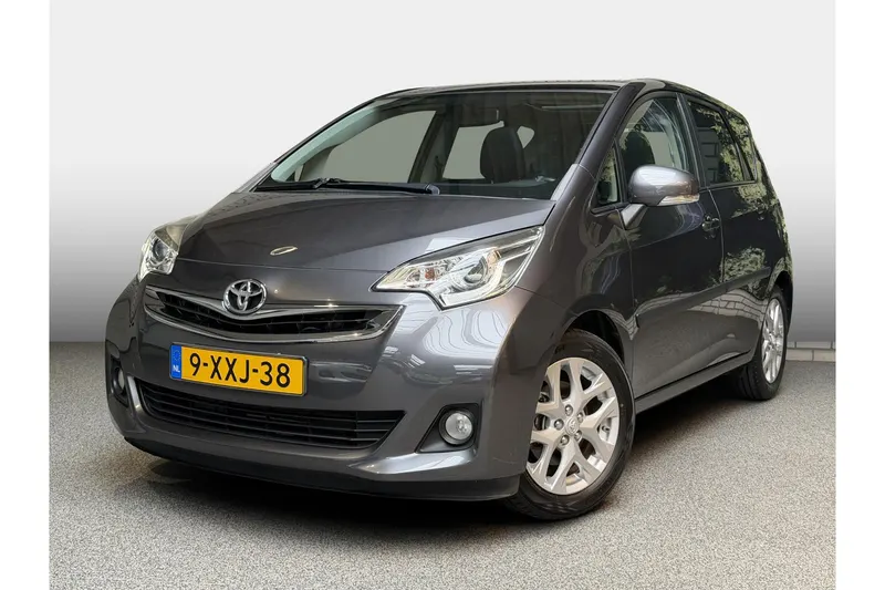 Toyota Verso-S (2014)