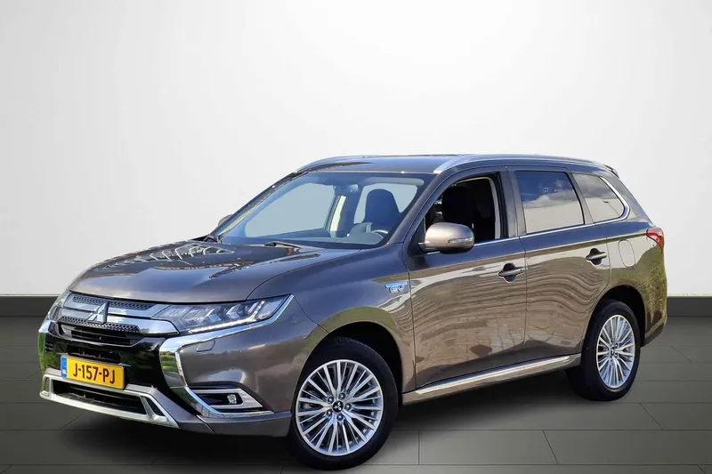 Mitsubishi Outlander (2020)
