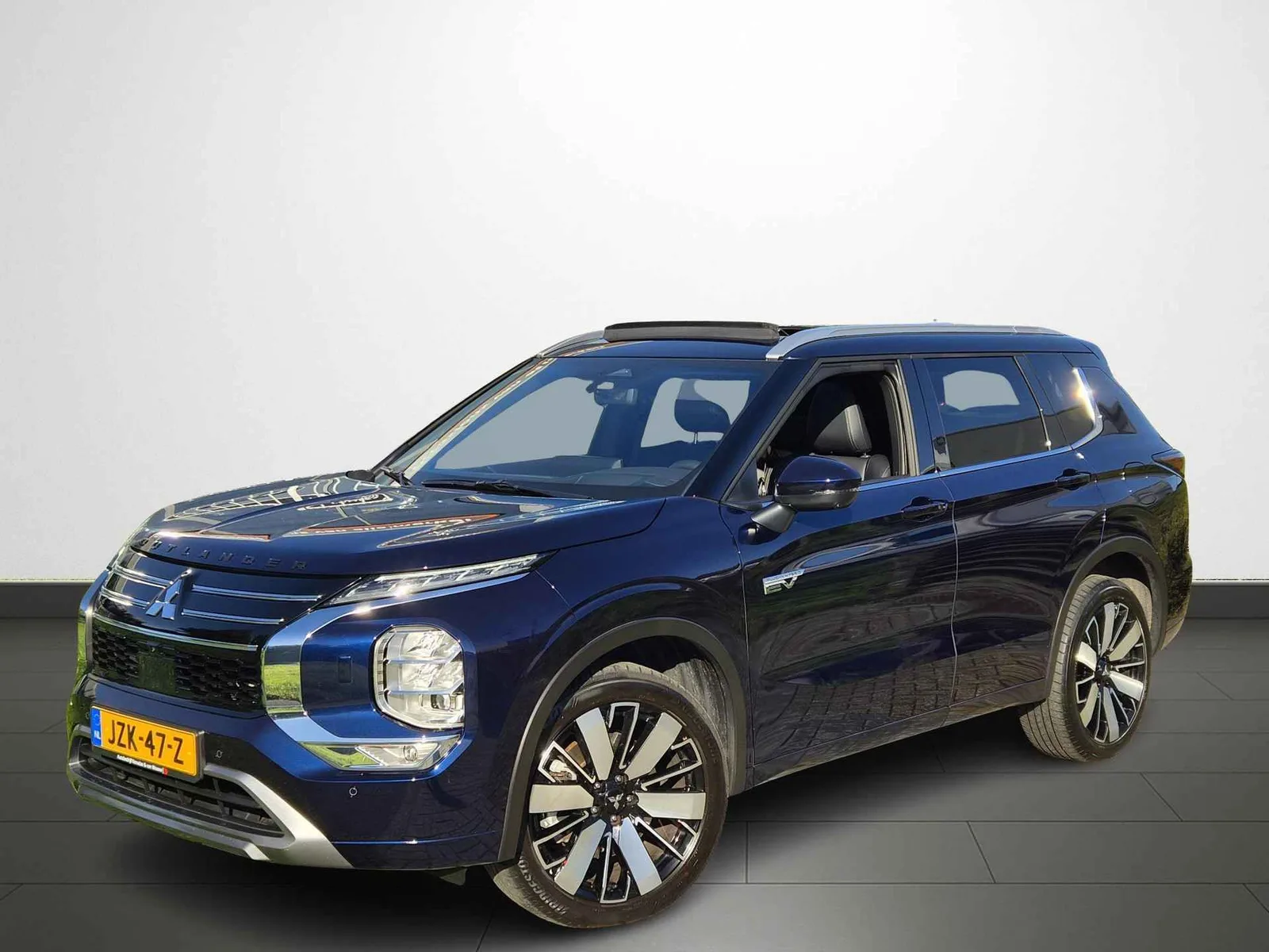 Mitsubishi Outlander (2026) — foto 1