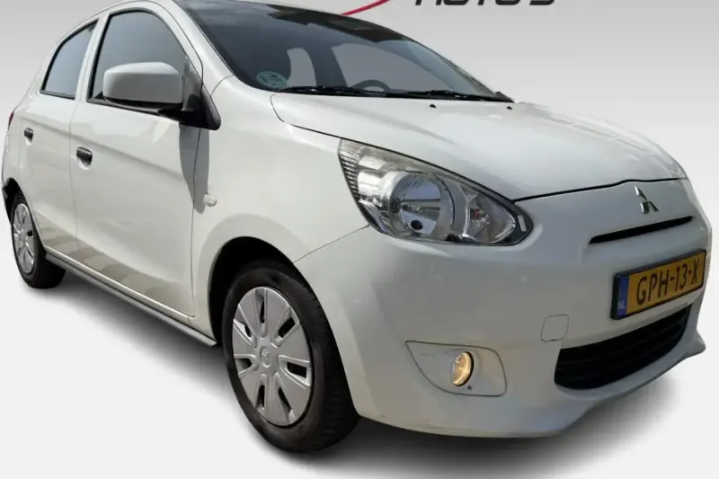 Mitsubishi Space (2015)