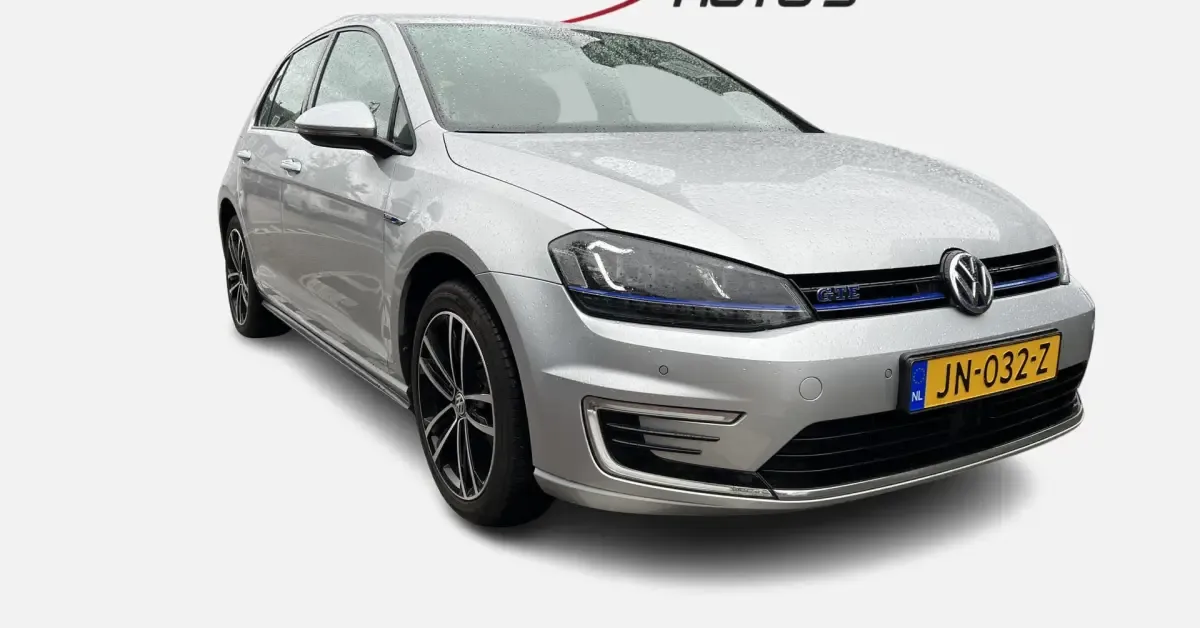 Volkswagen Golf (0) — foto 1