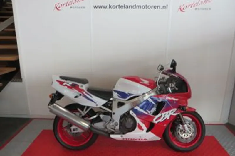 Honda CBR 900 RR Fireblade (1995)
