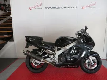 Honda CBR (1998) — foto 1