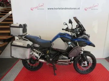 BMW R (2015) — foto 1