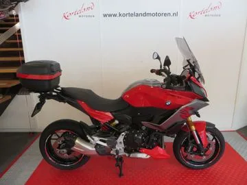BMW F (2020) — foto 1