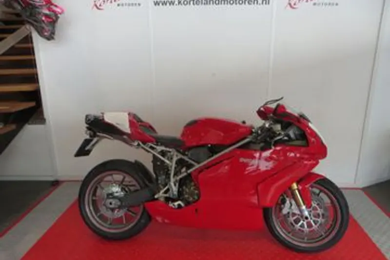 Ducati 999 S (2003)